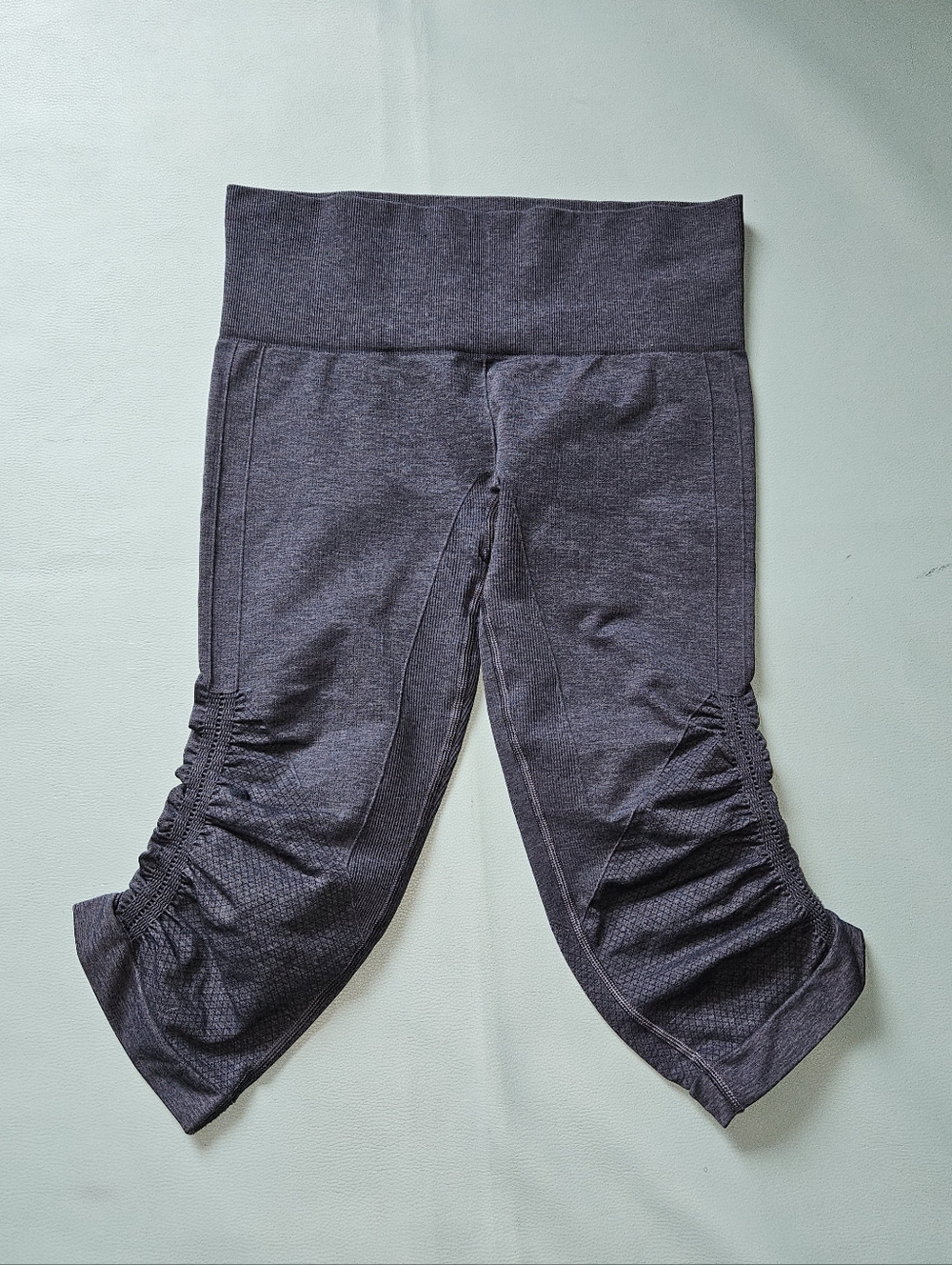 Lululemon In The Flow Crop II - Picture 2 of 10